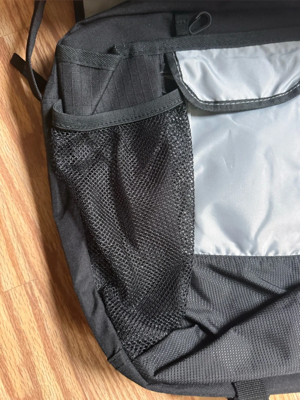 New without tags! Black High Sierra Shoulder Messenger bag for 17